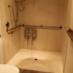 Hawthorne-bathroom